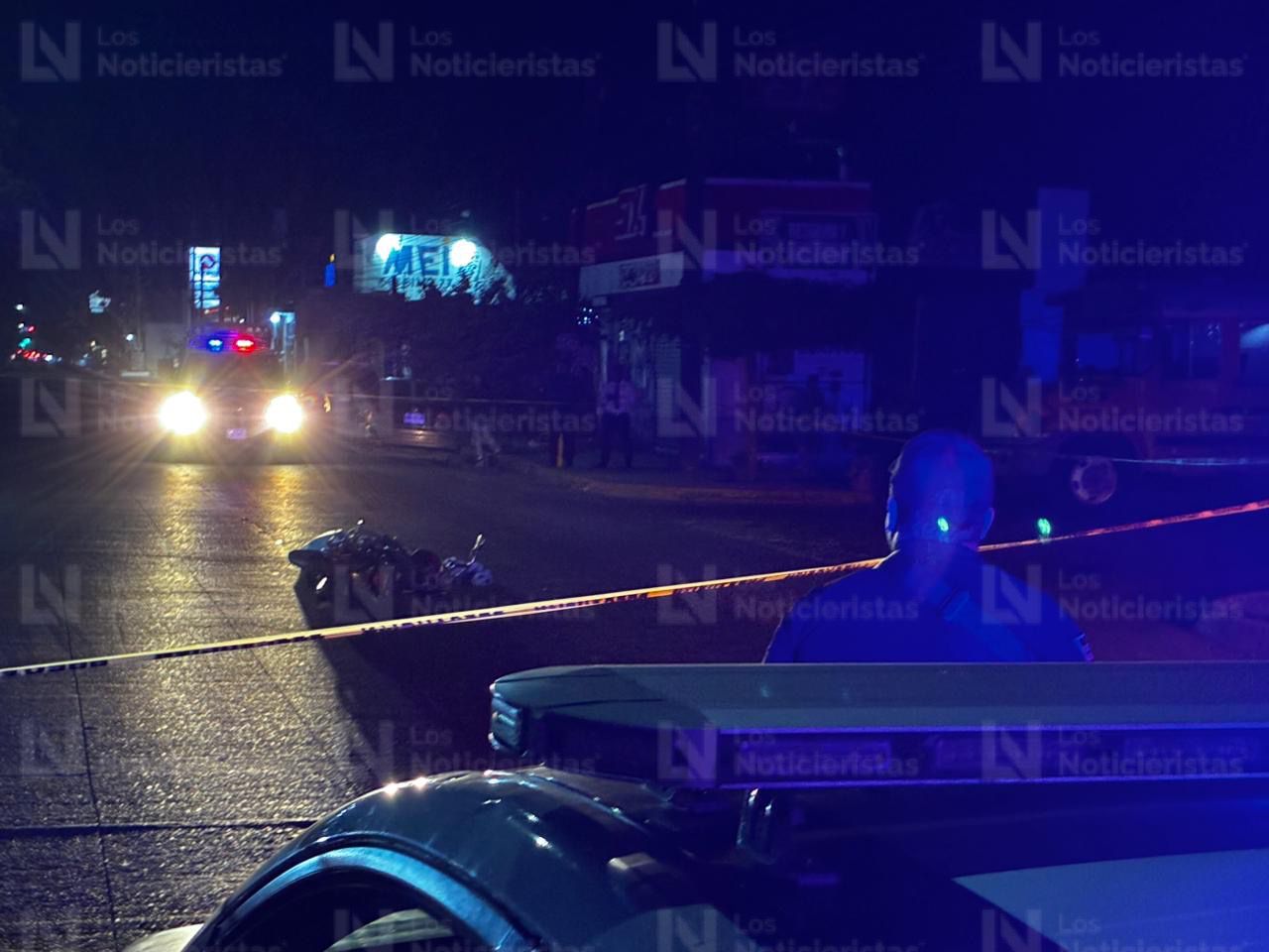 Motociclista muere tras impactarse contra un camión en Los Mochis, Sinaloa