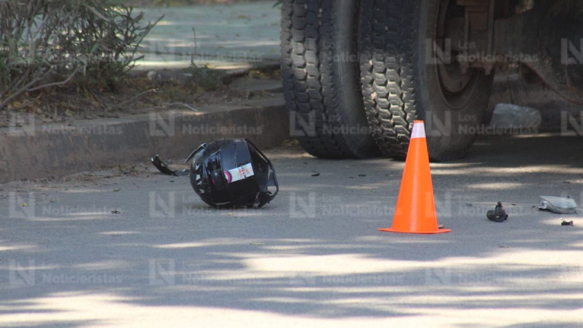 motociclista pierde la vida tras chocar con camion de volteo en mazatlan