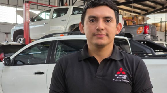 Néstor Martínez es el “Mejor Técnico Mitsubishi” de México y esto lo llevó a representar a Sinaloa en Japón