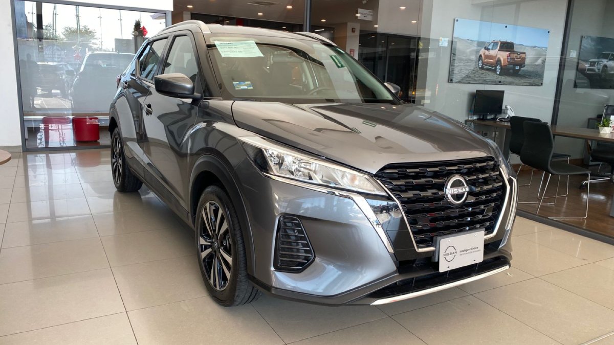 nissan anuncia gran liquidacion de demos y seminuevos color