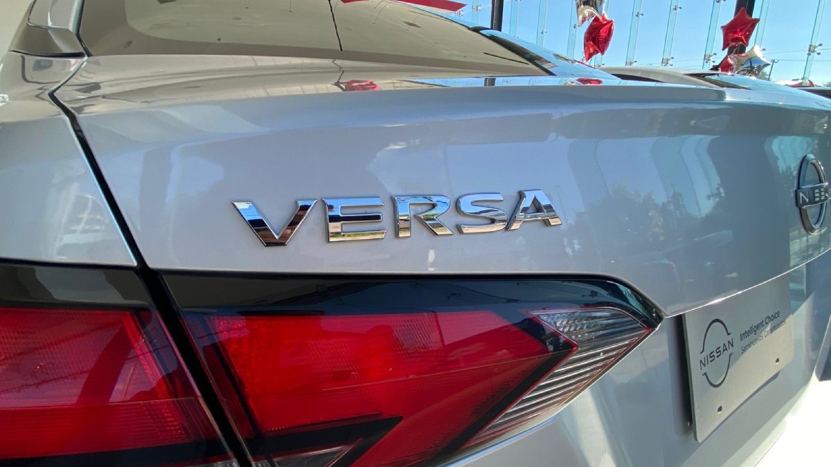 nissan anuncia gran liquidacion de demos y seminuevos versa