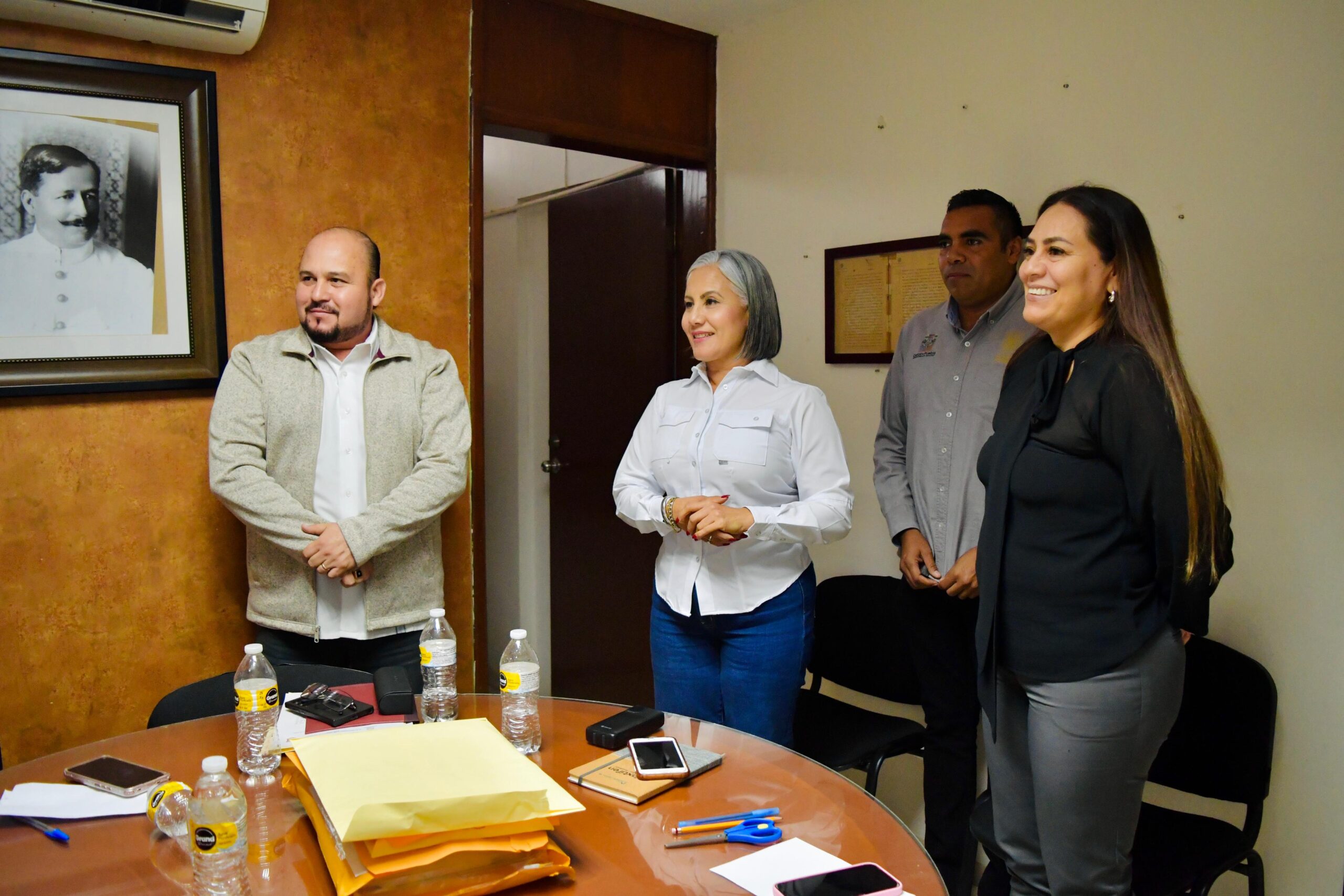 Nombran al ganador de la Medalla al Mérito Social 2025 en Salvador Alvarado
