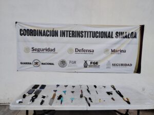 Objetos asegurados en el penal de Aguaruto, en Culiacán, Sin.