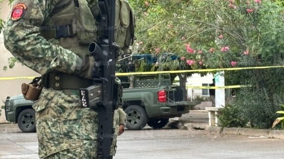 Localizan otro cuerpo ‘embolsado’ y atado en la colonia Lomas del Boulevard en Culiacán, Sinaloa
