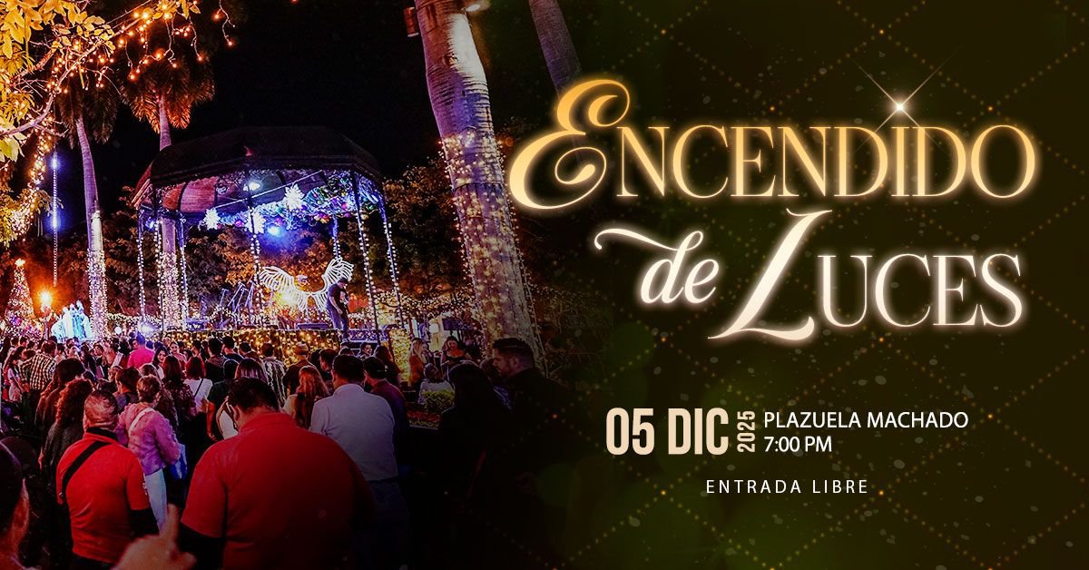 plazuela machado en mazatlan encendido de luces