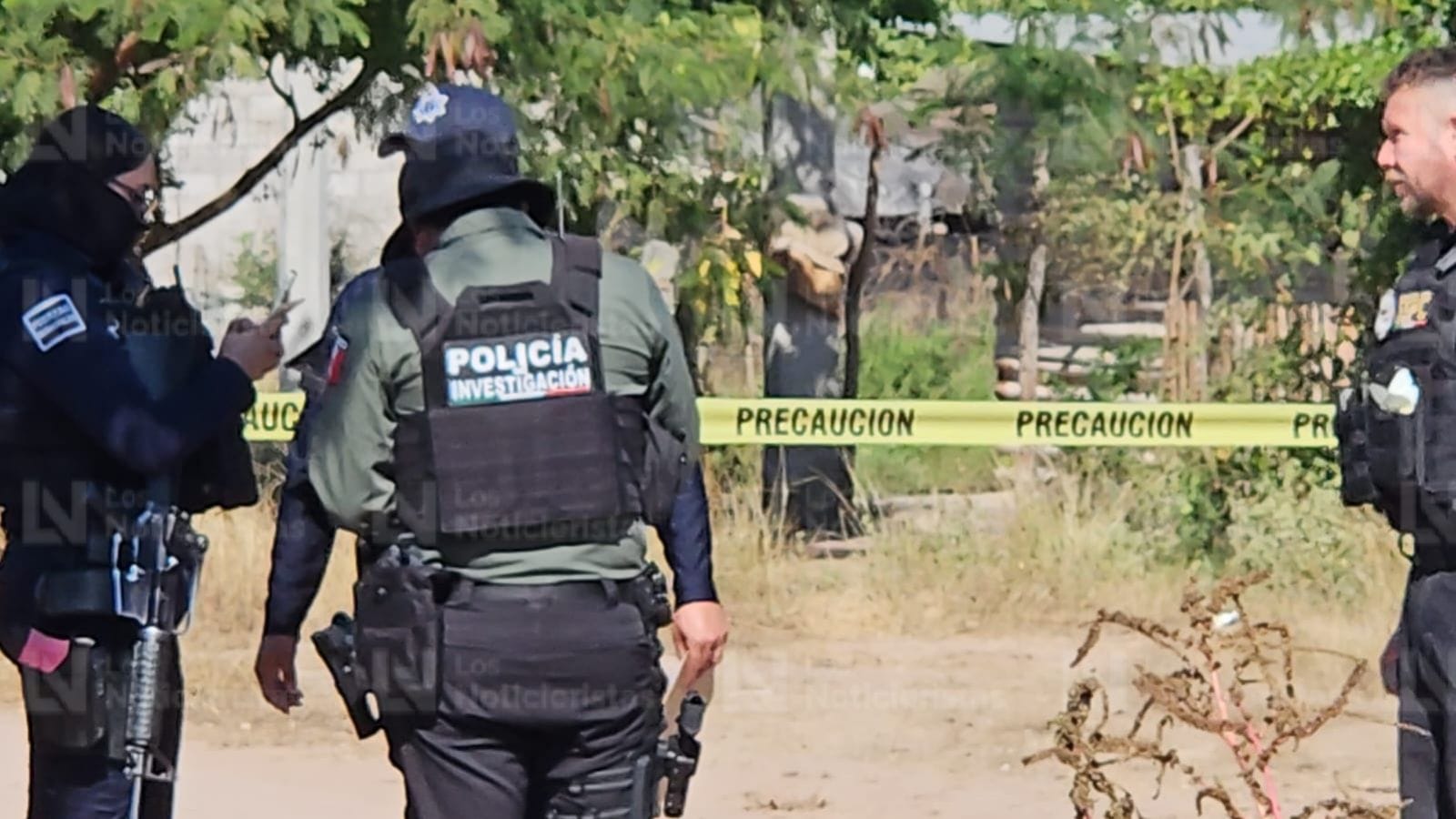 Agentes de la policía de investigación de la FGE