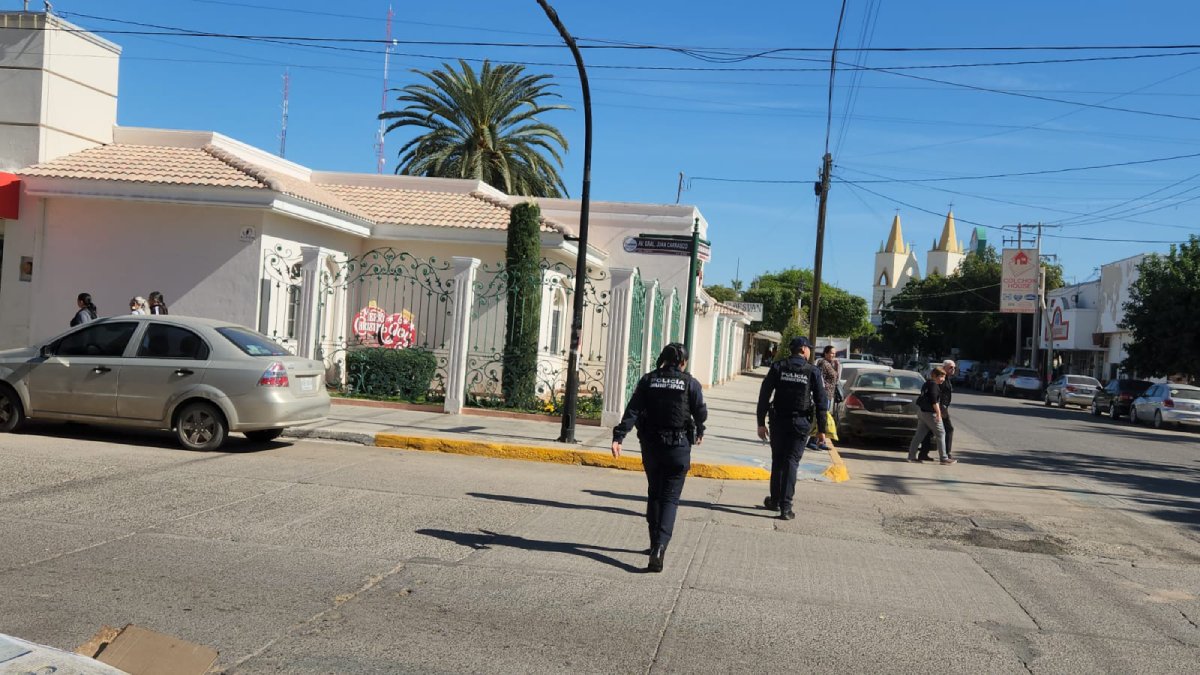 policias en bicicleta patrullan el centro de guasave autoridad