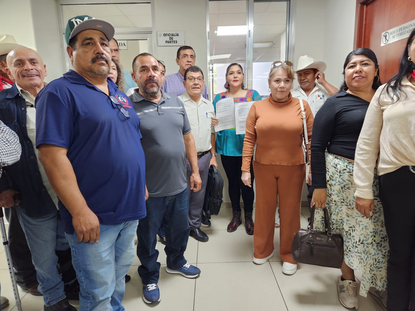 Presentan iniciativa para la creación de municipios indígenas en el Congreso de Sinaloa