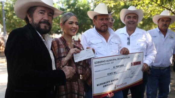 Entregan 65 apoyos por 20 mil pesos del Programa de Mejoramiento Genético a ganaderos de Mazatlán, Sinaloa