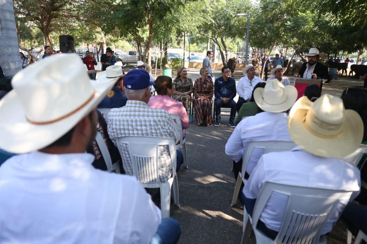 primer tianguis ganadero de Mazatlán