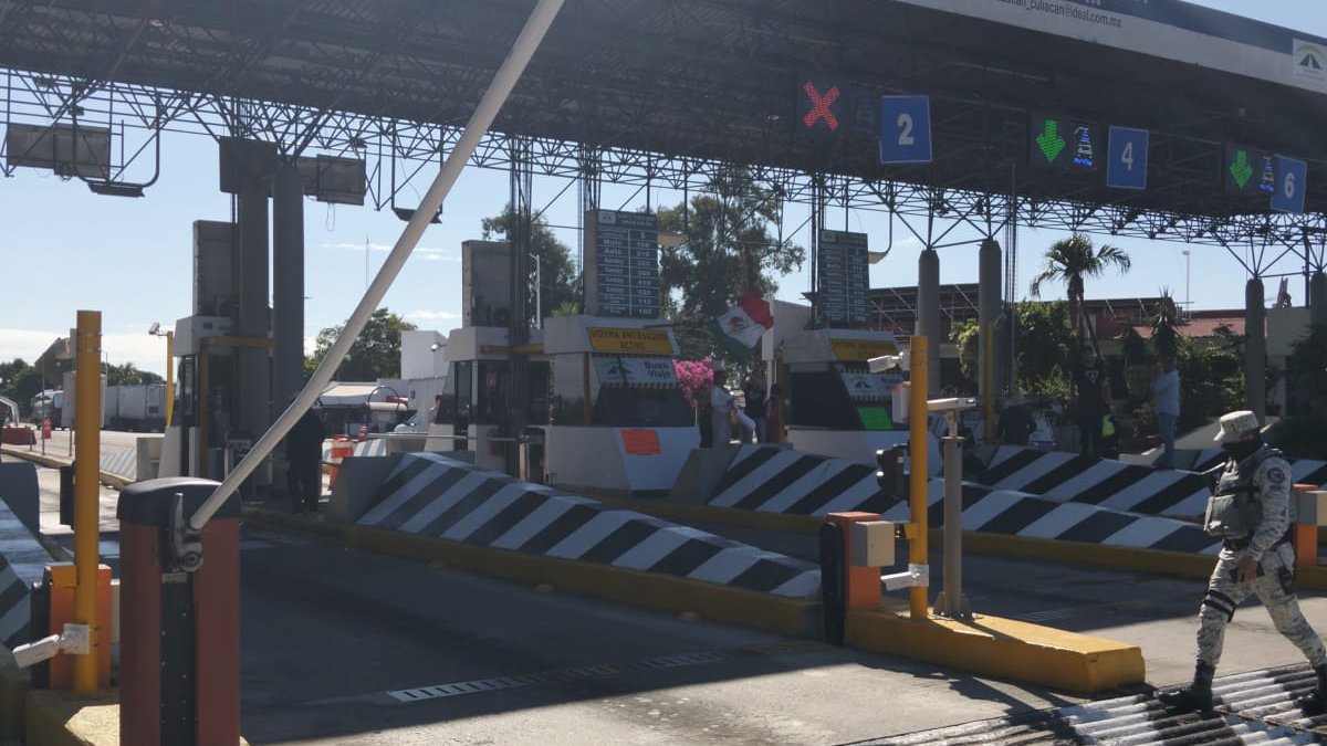 productores toman caseta de costa rica en culiacan sinaloa