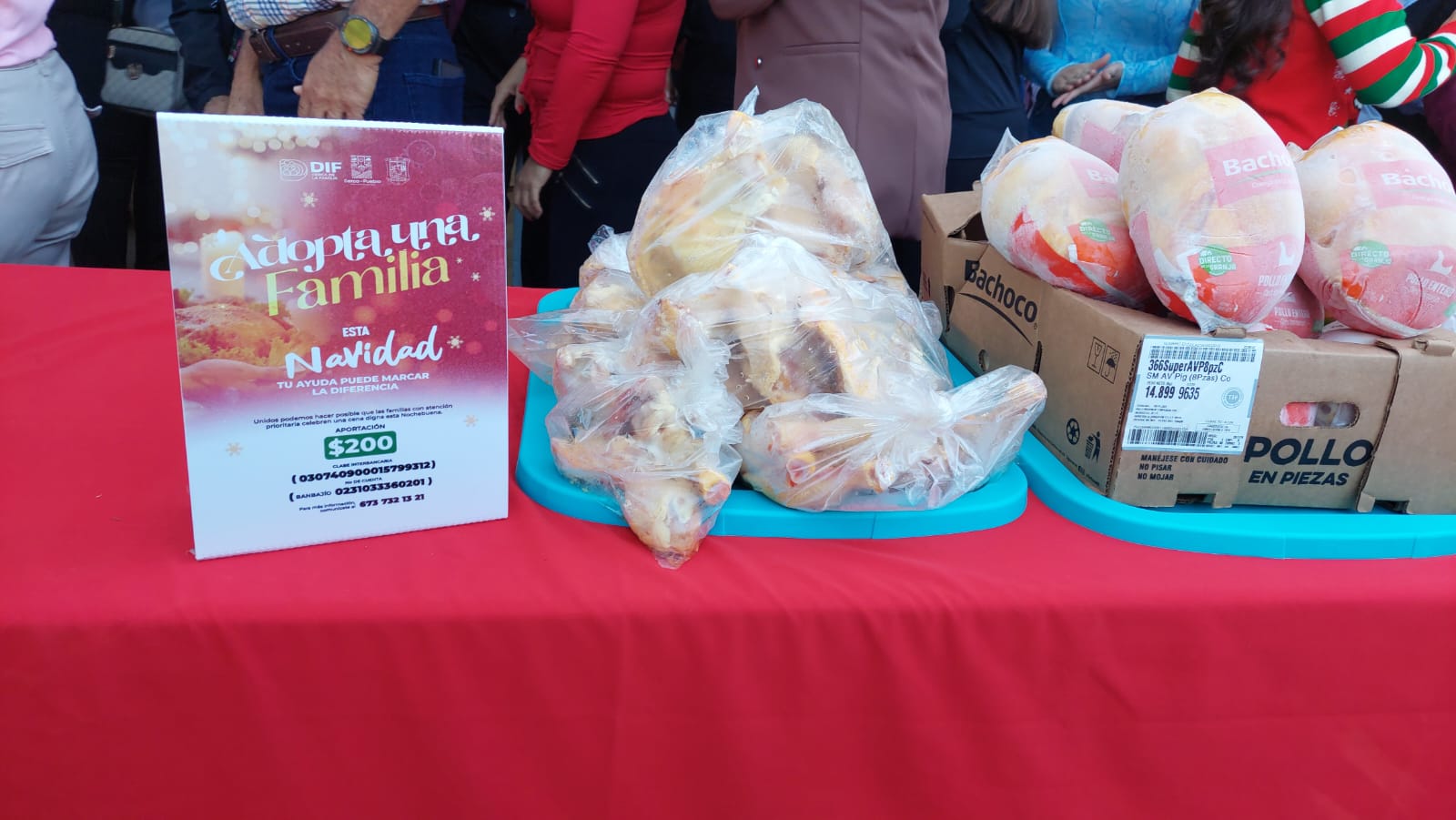 entrega de cenas navideñas del programa “Adopta una Familia esta Navidad”