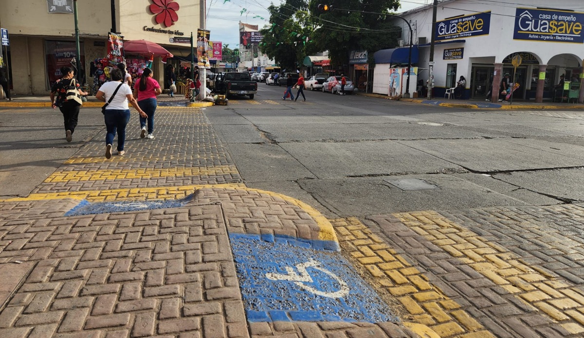Rampa para discapacitados en Guasave