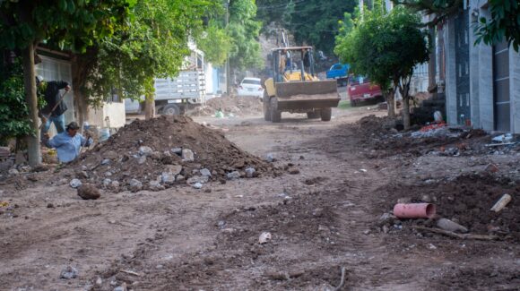 Avanzan pavimentaciones en Vista Hermosa, en Culiacán, Sinaloa con vigilancia activa de comités ciudadanos