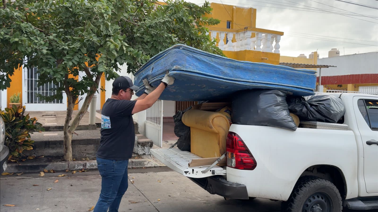 Jornada Mazatlán te quiero limpio llega al fraccionamiento Estadio