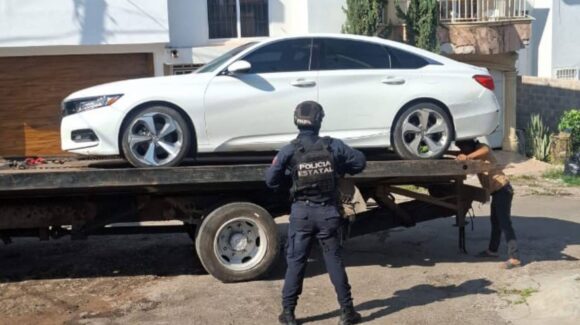 Dos vehículos con reporte de robo fueron recuperados en Montesierra y El Diez, Culiacán
