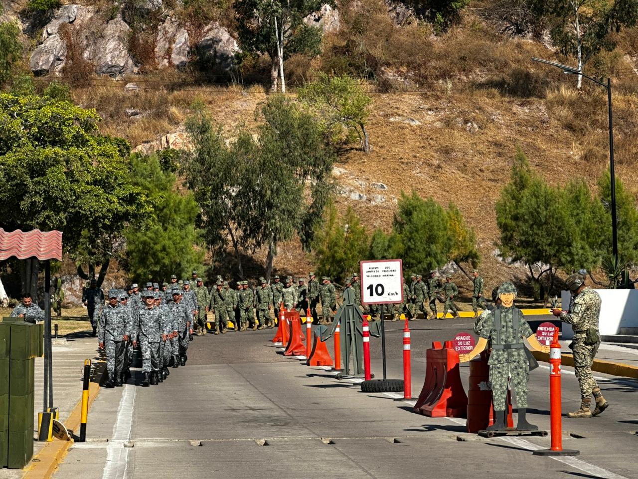 Refuerzan seguridad en la Tercera Región Militar de Mazatlán por visita de Trevilla Trejo