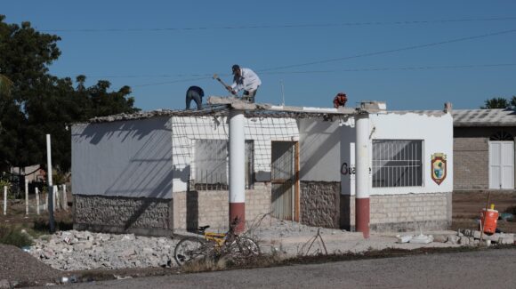 La salud no puede esperar, en marcha rehabilitación de dispensario médico de El Caracol, Guasave, Sinaloa