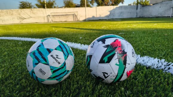 Cancha de futbol 7 en la colonia López Mateos, en Mazatlán, Sinaloa, estrena rehabilitación