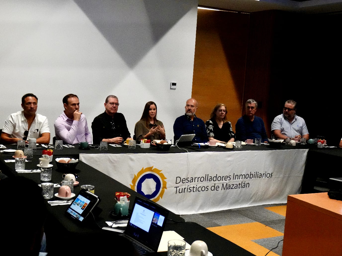 Reunión de la Sectur con la ADIM en Mazatlán, Sinaloa