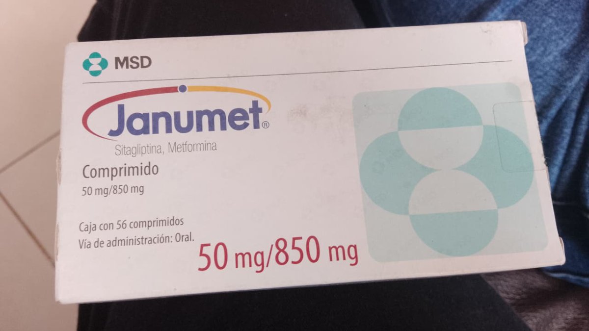 santa de un abuelito del asilo de ansianos de guasave medicamento