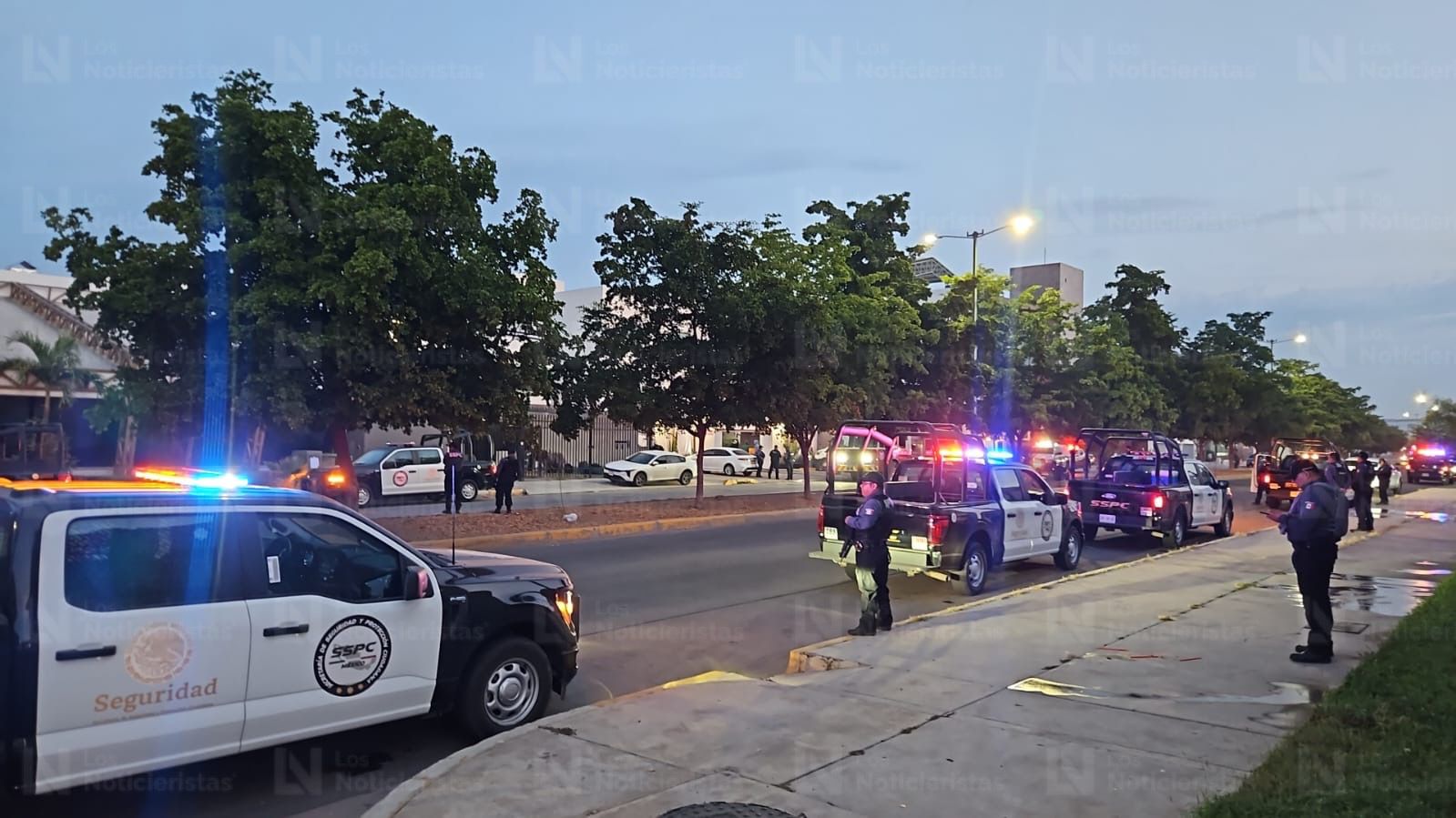se incendia auto en hotel del desarrollo urbano tres rios