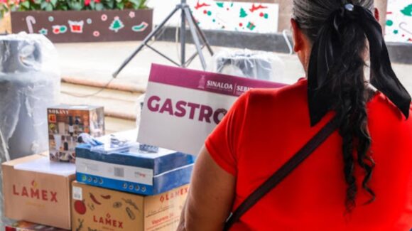 Entrega Gobierno del Estado apoyos productivos a personas en situación de desplazamiento en Choix