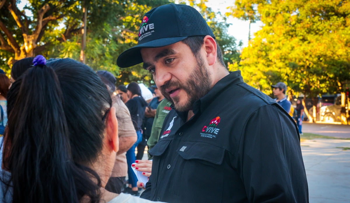 Sebides entrega apoyos a familias desplazadas radicadas en Culiacán