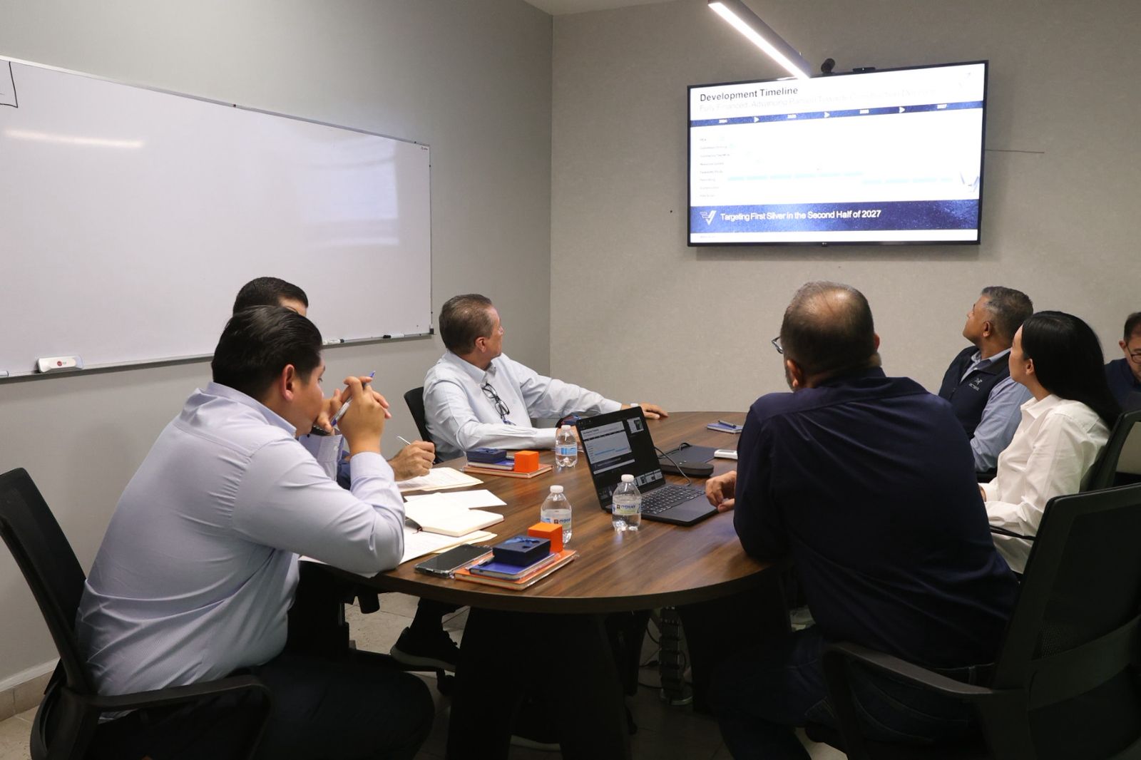 Secretario de Economía de Sinaloa se reúne con directivos de minera canadiense Vizsla Silver, en Mazatlán