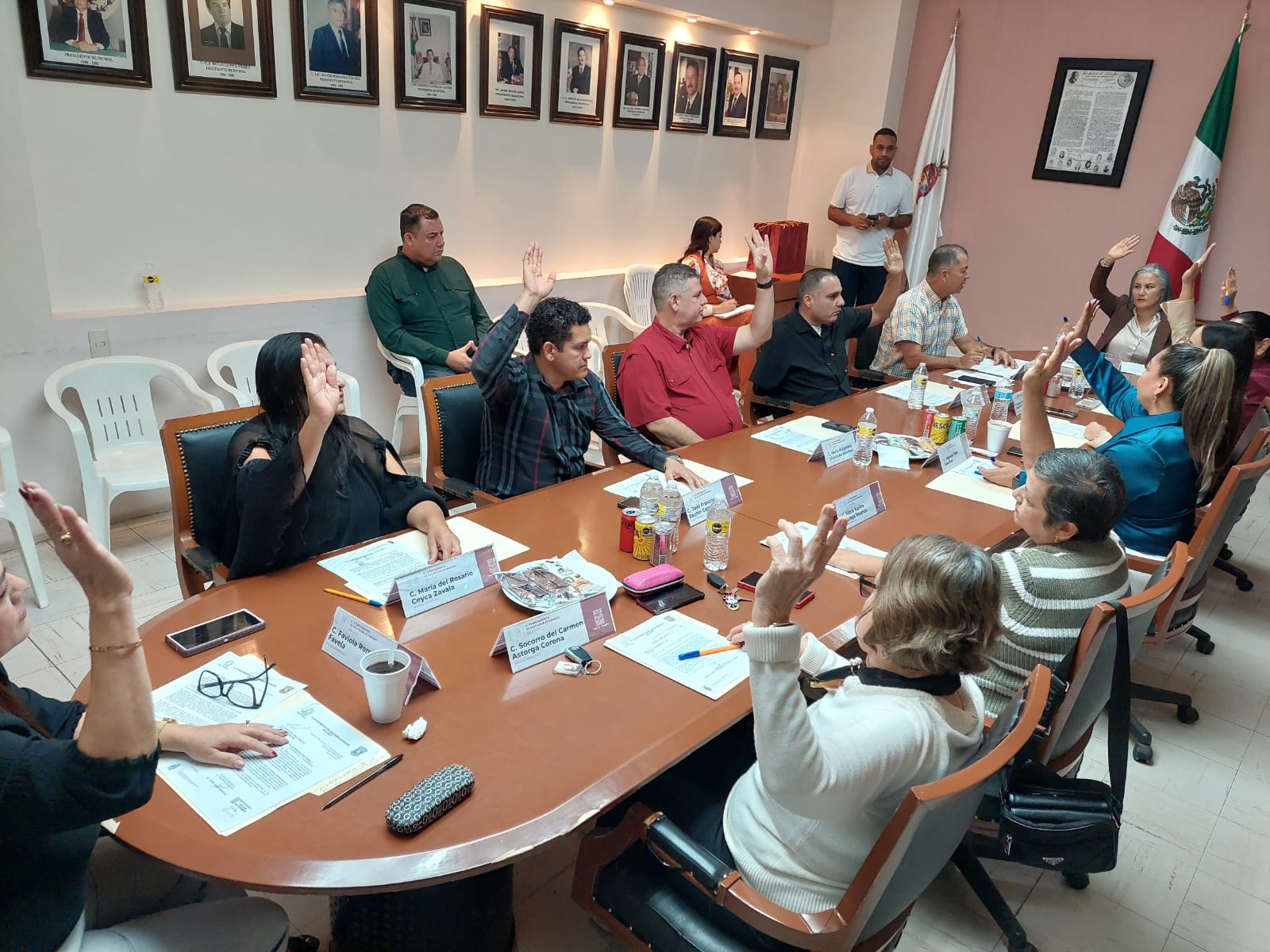 sesión de Cabildo de Salvador Alvarado