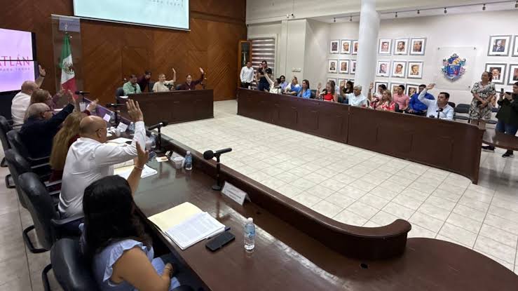 Sesión de Cabildo en Mazatlán