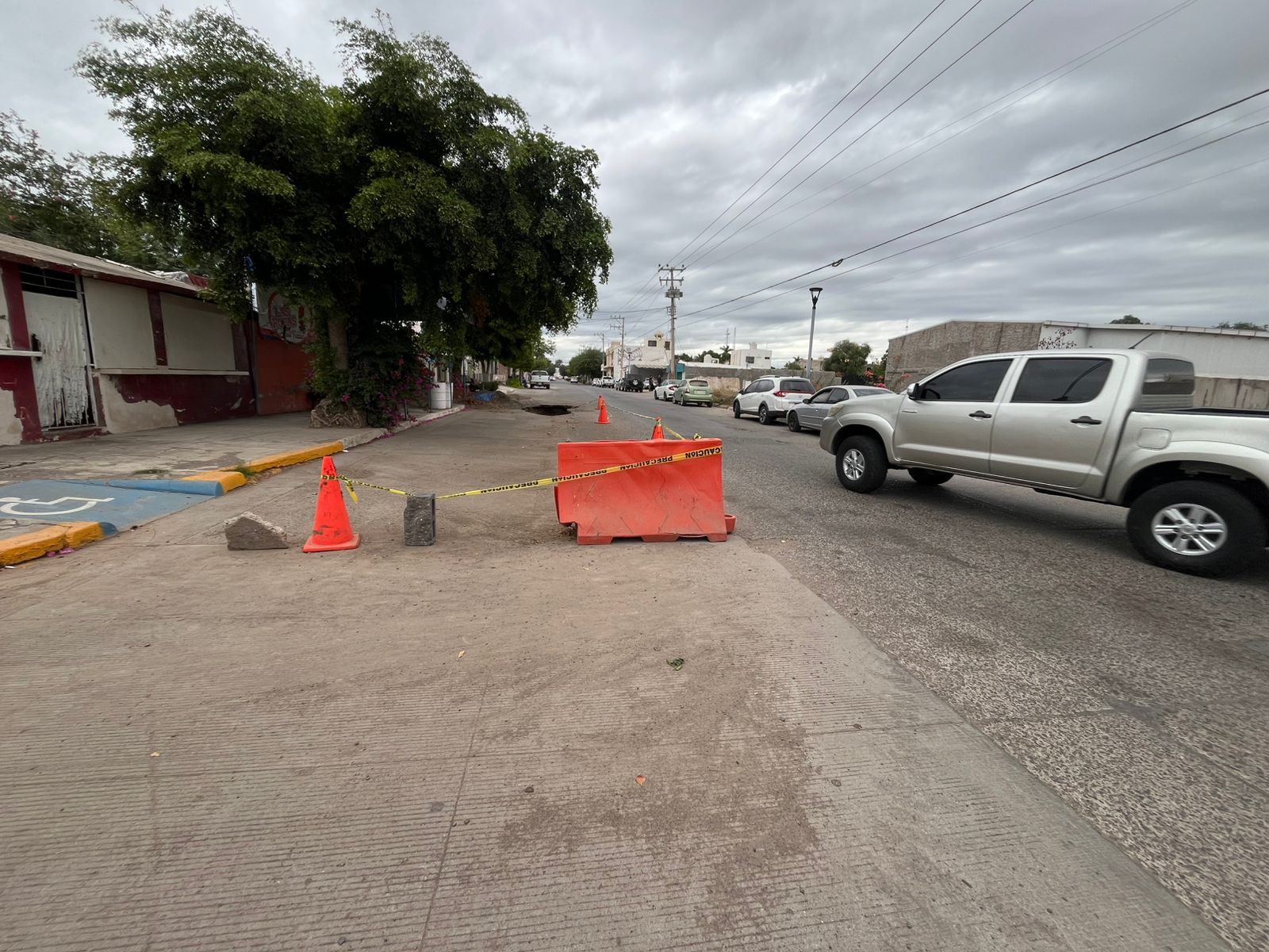 socavon de la avenida juan carrasco en guasave
