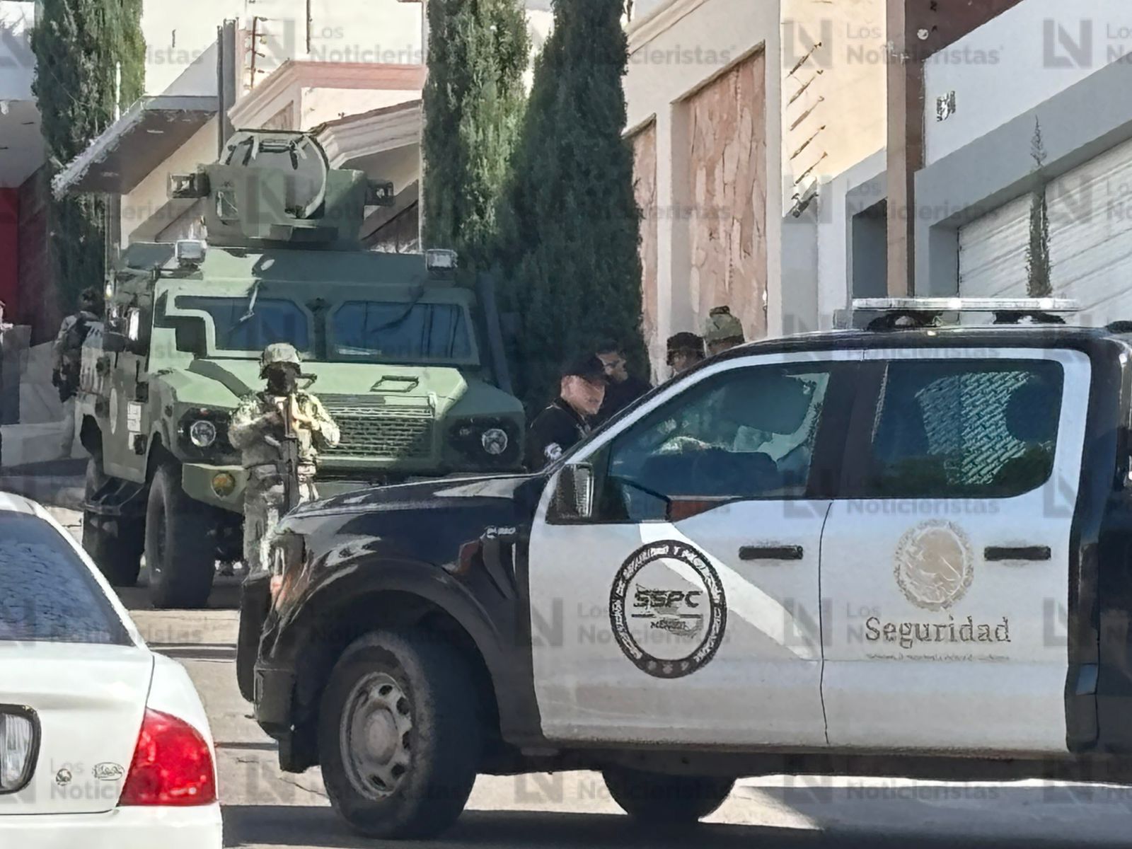 Elementos de la SSPC, Ejercito y FGR en aseguramiento de domicilio