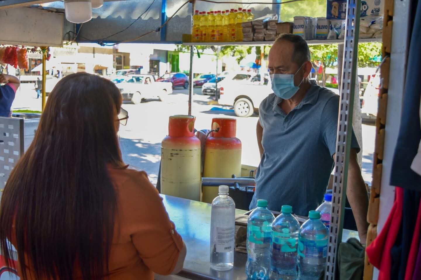 Supervisan a comerciantes de la Verbena en Guamúchil