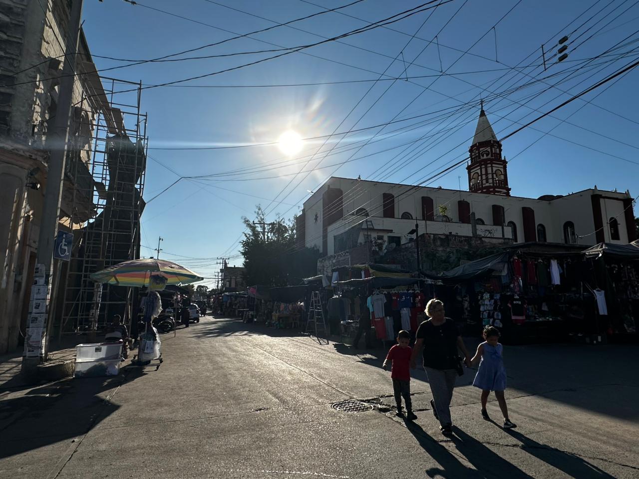 verbena y tianguis navideño en el centro de Villa Unión, Mazatlán