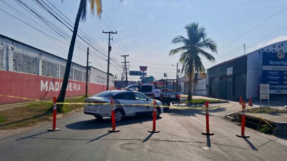 Por obras en la avenida Gabriel Leyva de Mazatlán, Sinaloa se obstaculiza tráfico; prevén circulación lenta por 72 horas