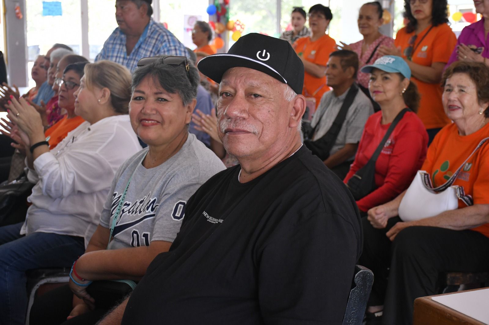 Adultos mayores participan en campamentos de Turismo Social