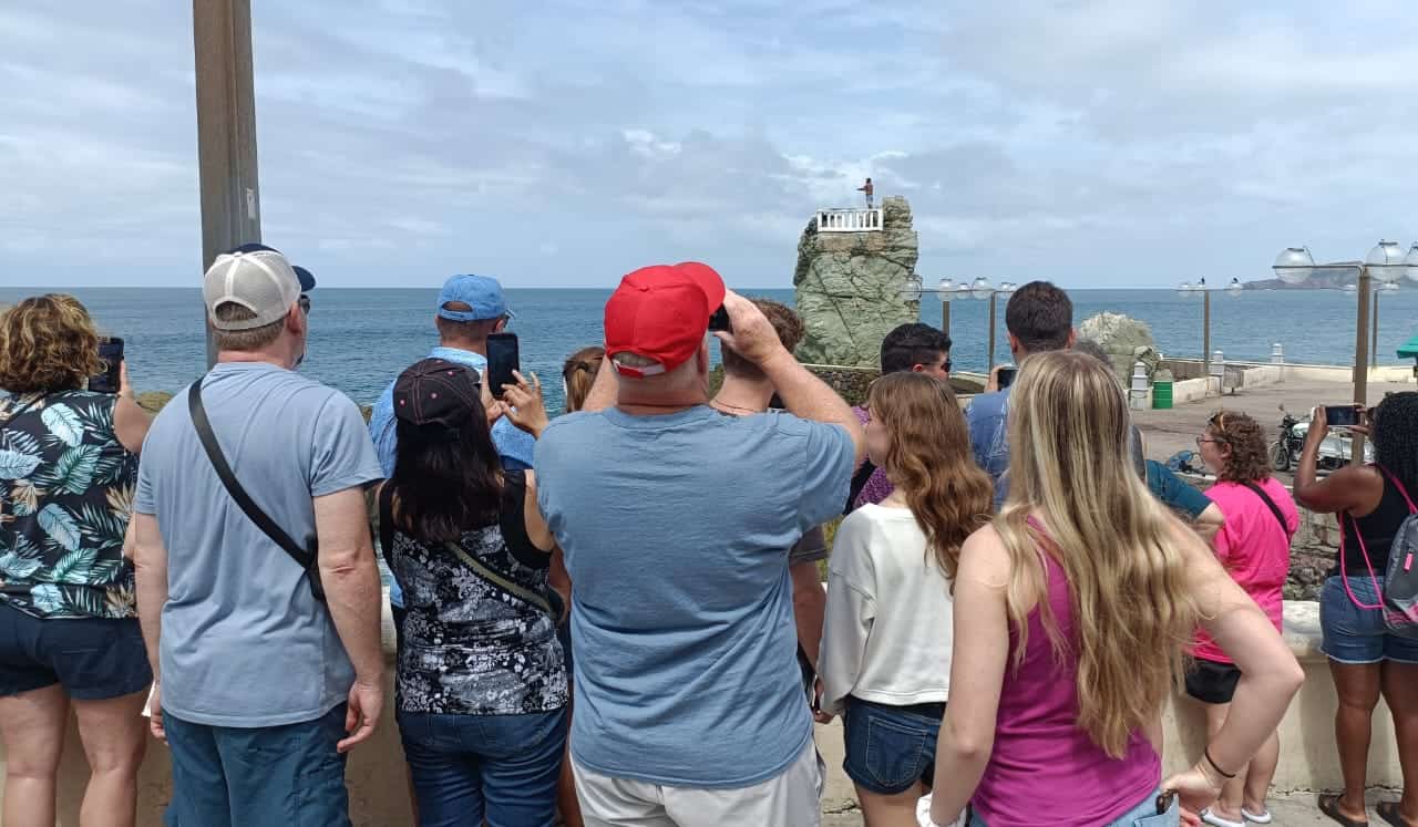 turistas en Mazatlán