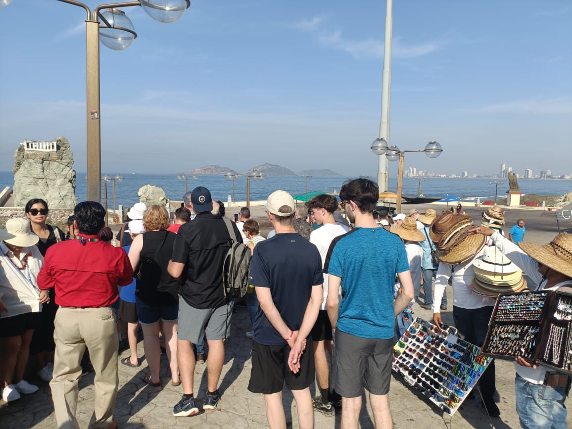 turistas en Mazatlán