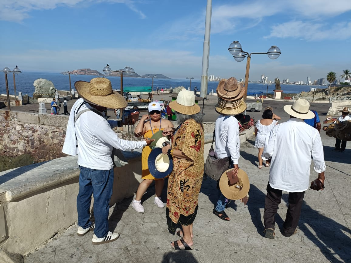 turistas en Mazatlán