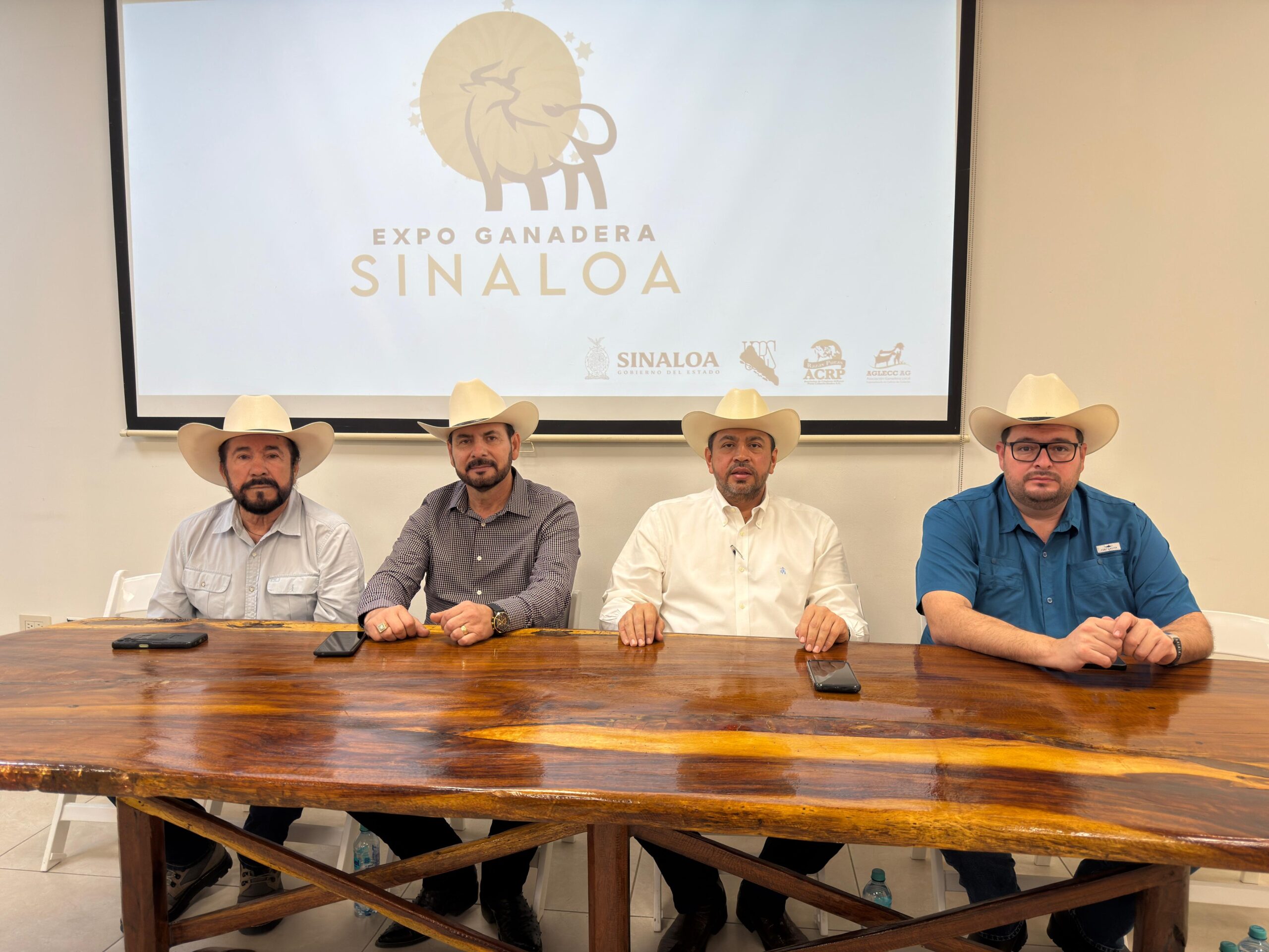 Ganaderos reconocen programa de mejoramiento genético del gobierno estatal