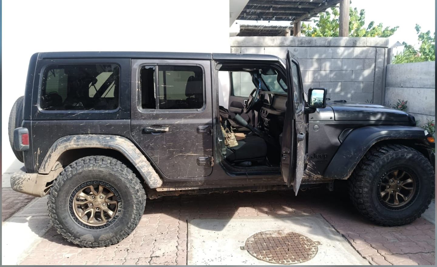 Vehículo asegurado en Navolato, Sinaloa