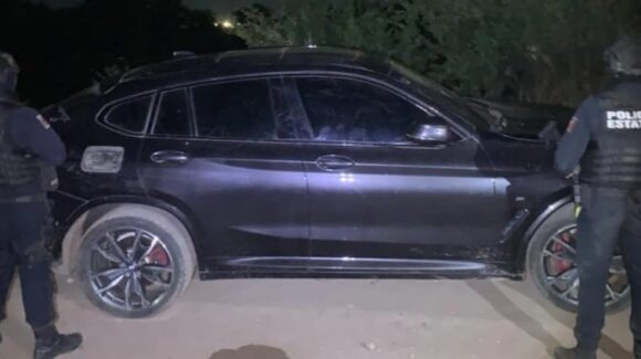 Aseguran una camioneta con cargadores de armas largas y presunta droga en Bachigualatillo, Navolato, Sinaloa