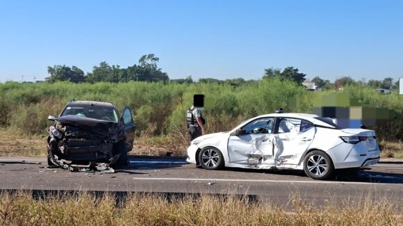 Seis personas lesionadas el saldo de un aparatoso accidente en la México 15 y ejido Flor Azul en Ahome, Sinaloa
