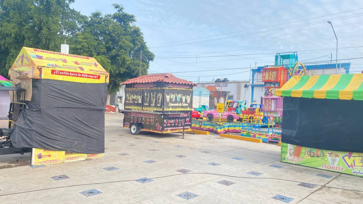 vendedores en la feria del rosario en guasave sinaloa