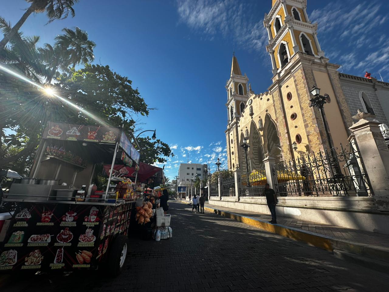 Verbena guadalupana en Mazatlán, Sin.
