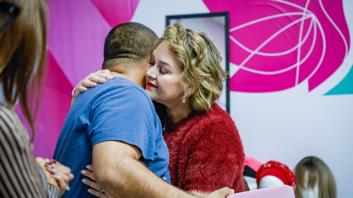 vibra medios entrega donativo a dif sinaloa directora