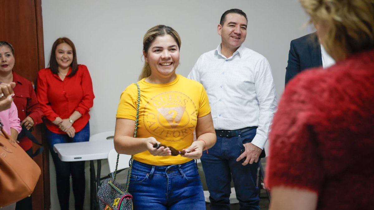 vibra medios entrega donativo a dif sinaloa trensa