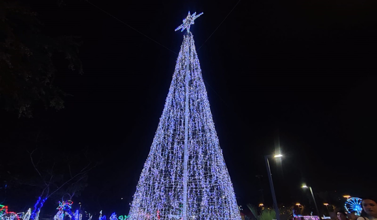 Villa Navideña en las instalaciones del Parque Central de Mazatlán