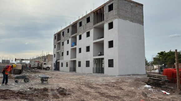 Ahome somete ante Conavi análisis terrenos para segunda etapa de Viviendas de Bienestar en 2026